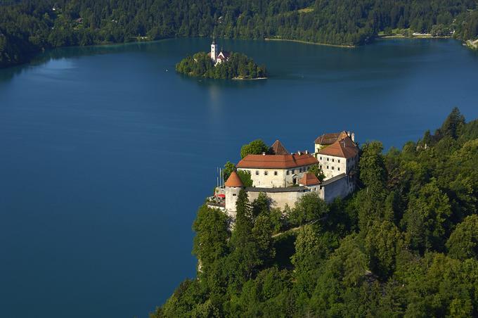 Na Bledu poudarjajo, da slabo vreme ne igra velike vloge pri turističnem obisku. | Foto: Matevž Lenarčič