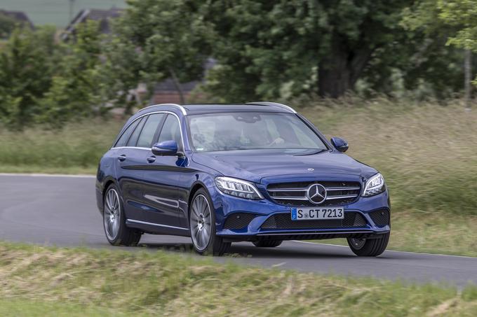 Mercedes z razredom C nadaljuje tehnološki preporod svojih modelov. Na videz je zelo podoben predhodniku, a pod kovino je zgodba povsem drugačna. | Foto: Mercedes-Benz