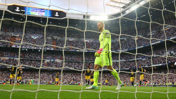 Jan Oblak bi lahko jeseni 2022 z Atleticom gostoval že na prenovljenem stadionu Reala.  | Foto: Reuters