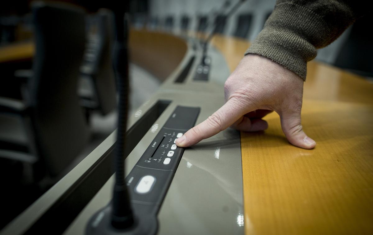 Državni zbor, glasovanje, poslanec, poslanci | V državnem zboru so podprli širitev schengna na Hrvaško, Bolgarijo in Romunijo.  | Foto Ana Kovač