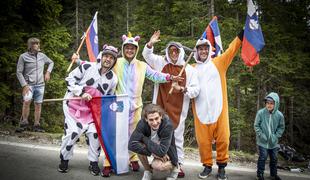 Število Slovencev ob trasi Gira se množi, kritike na račun organizatorja #foto