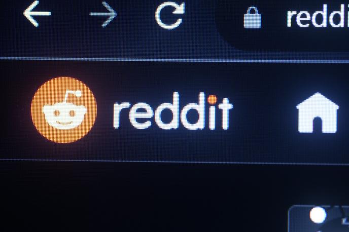 Reddit | Po podatkih analitičnega portala Similarweb je bil Reddit v januarju 16. najpogosteje obiskana spletna stran (na prvem mestu je Google, drugi je YouTube, tretji pa je Facebook).  | Foto Shutterstock