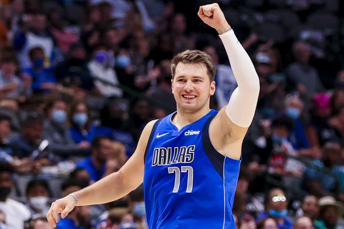 Luka Dončić | Luka Dončić se je proti Sacramentu izkazal z natančnimi meti za dve točki, veliko bolj pa se mu je roka tresla pri trojkah in prostih metih. | Foto Reuters