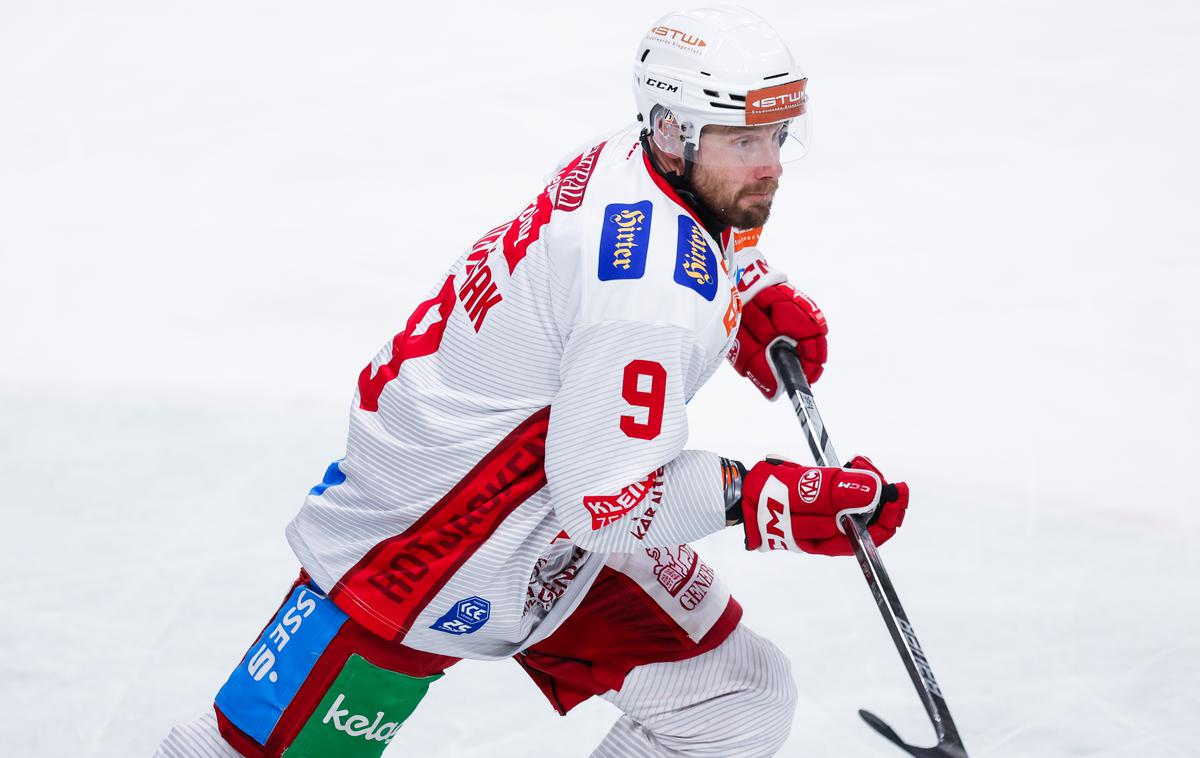 Jan Muršak, Celovec | Jan Muršak se je na nedeljskem treningu poškodoval in končal v bolnišnici. | Foto Aleš Fevžer