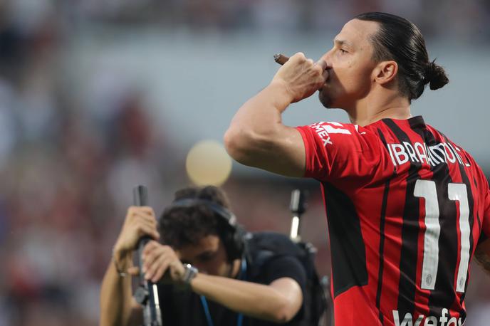 Zlatan Ibrahimović | Zlatan Ibrahimović, ki je z Milanom osvojil naslov italijanskega državnega prvaka, prvega za ta sloviti klub po 11 letih, bo najverjetneje nadaljeval kariero.  | Foto Guliverimage