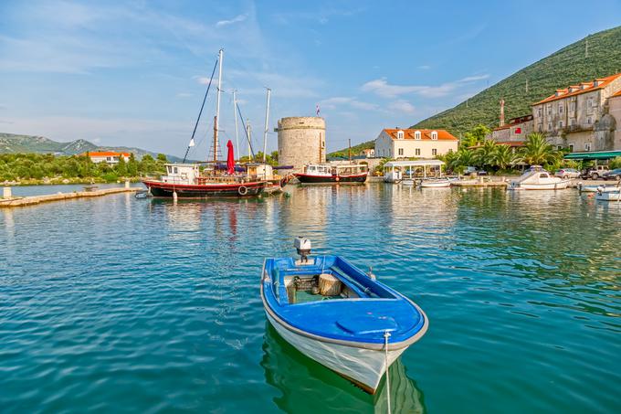 Kanalizacija v Malem Stonu, mestecu z manj kot 150 prebivalci, ne zdrži pritiska turizma. | Foto: Getty Images