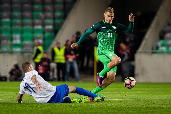 Valter Birsa si služi kruh pri Chievu iz Verone. | Foto: Žiga Zupan/Sportida