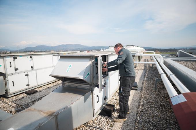 Podjetje Astech z rednim strokovno izvedenim servisiranjem in vzdrževanjem zagotavlja stalno pravilno delovanje, manjšo možnost okvar, nižjo porabo energije, večji izkoristek in daljšo življenjsko dobo klimatsko-prezračevalnih sistemov. | Foto: 