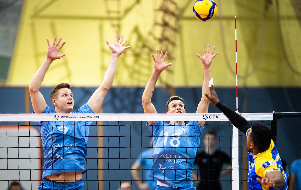 Calcit Volley Guaguas Las Palmas pokal CEV | Kamničani so tesno zmagali v Avstriji, Mariborčani so doma priznali premoč gostiteljem zaključnega turnirja. | Foto Matic Klanšek Velej/Sportida