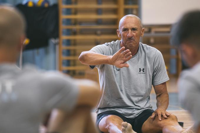 Kamničane po novem vodi nekdanji trener ACH Volleyja Mladen Kašić. Calcitovci so v napovedih bolj pogumni kot prejšnja leta, želijo na vrh, | Foto: Klemen Brumec