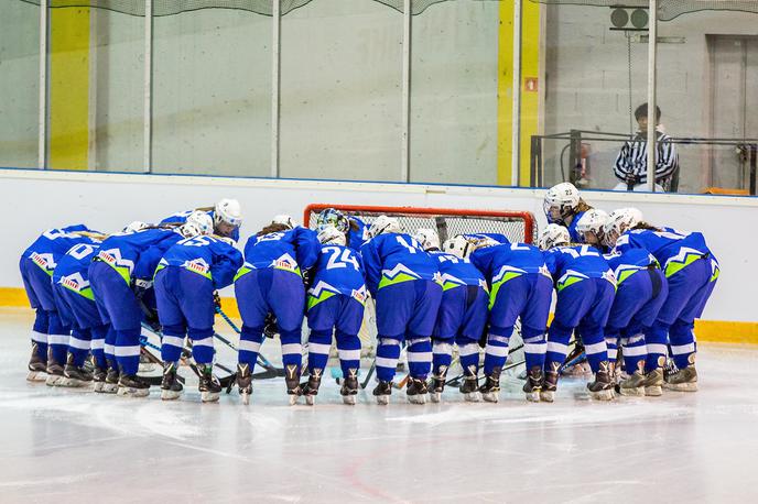 risinje, slovenska ženska hokejska reprezentanca, Slovenija - Velika Britanija | Slovenke so po dnevu premora izgubile s Kitajsko. | Foto Žiga Zupan/Sportida