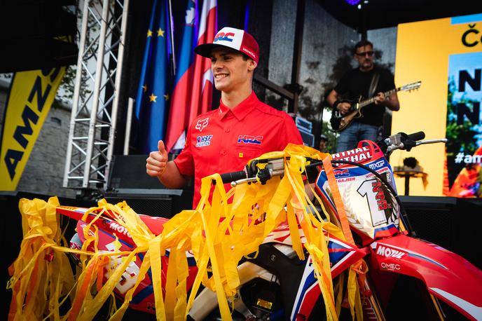 Tim Gajser sprejem | Tim Gajser še ni končal sezone. Konec tedna bo zastopal še slovenske barve na Nizozemskem. | Foto Blaž Weindorfer/Sportida