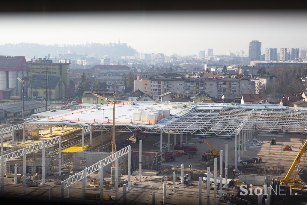 Gradnja IKEA centra v Ljubljani.