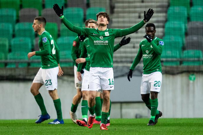 Olimpija Mura | Olimpija je premagala Muro z 2:0 in ohranila stoodstotni izkupiček pod vodstvom novega trenerja Gorana Stankovića. Gal Kurež je dosegel prvi gol v 1. SNL. | Foto Vid Ponikvar