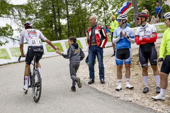 Otroci ob trasi so danes res prišli na svoj račun. | Foto: Ana Kovač