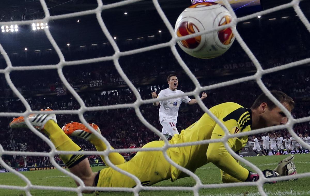 Jan Oblak, Kevin Gameiro | Ko je Kevin Gameiro leta 2014 osvojil evropsko ligo s Sevillo, je v finalu proti Benfici dosegel zmagoviti zadetek z bele točke. Premagal je prav Jana Oblaka. | Foto Reuters