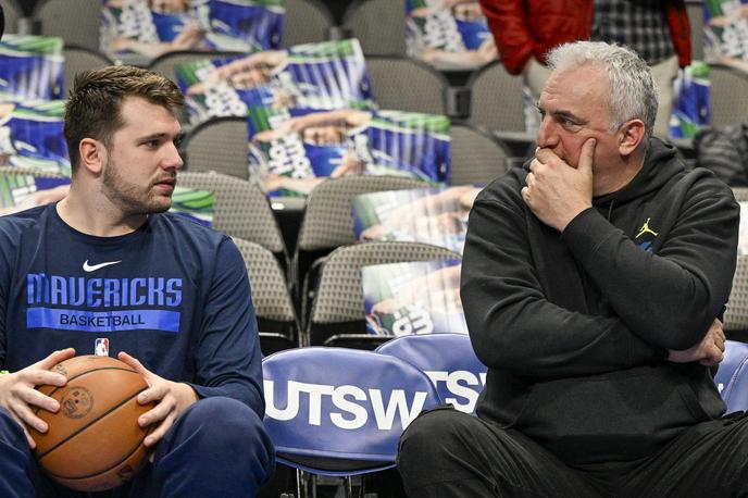 T - Luka Dončić Dallas Mavericks Saša Dončić | Saša Dončić bo pred sredino tekmo odpotoval v Dallas. | Foto Reuters