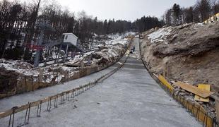 Planica vse lepša, skakalnica nared junija