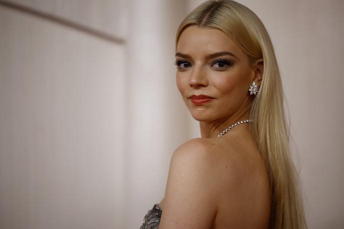 Anya Taylor-Joy | Poročno obleko 27-letne igralke Anye Taylor-Joy je oblikovala modna hiša Dior. | Foto Reuters