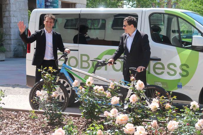 e-bike giro | V okviru spremljajočih dejavnosti, ki bodo potekale ob etapi, bo tudi čezmejna promocijska etapa E-bike, ki se je bodo udeležile znane športne osebnosti z obeh strani meje. | Foto Rosana Rijavec/STA