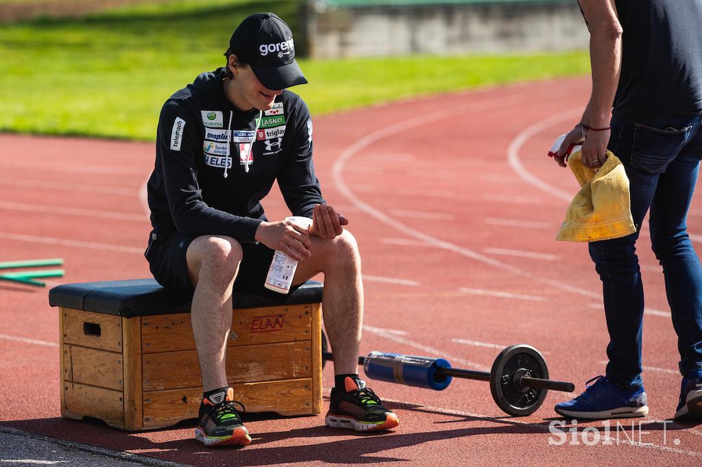 Slovenski skakalci trening Kranj