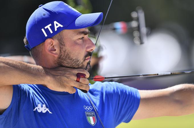 Ravnikarja čaka Mauro Nespoli. | Foto: Reuters