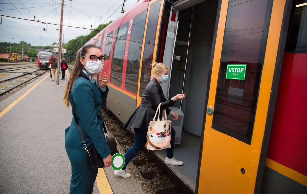 Korona. Cepljenje. Maske. Zaprtje Covid. PCT. Testiranje. | Zaradi zaostrenih epidemioloških razmer inšpektorji nadaljujejo okrepljeno preverjanje izvajanja veljavnih pravil uporabe zaščitne opreme in pogoja PCT. | Foto Guliverimage