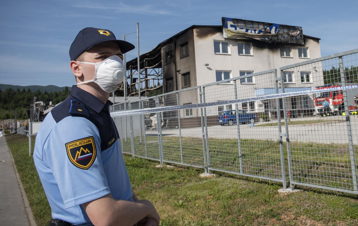 Požar v podjetju Fragmat, Podskrajnik pri Rakeku | Foto STA