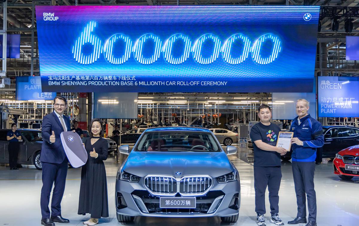 BMW tovarna Kitajska | Jubilejni šestmilijonti BMW iz tovarne v kitajskem Šenjangu. | Foto BMW