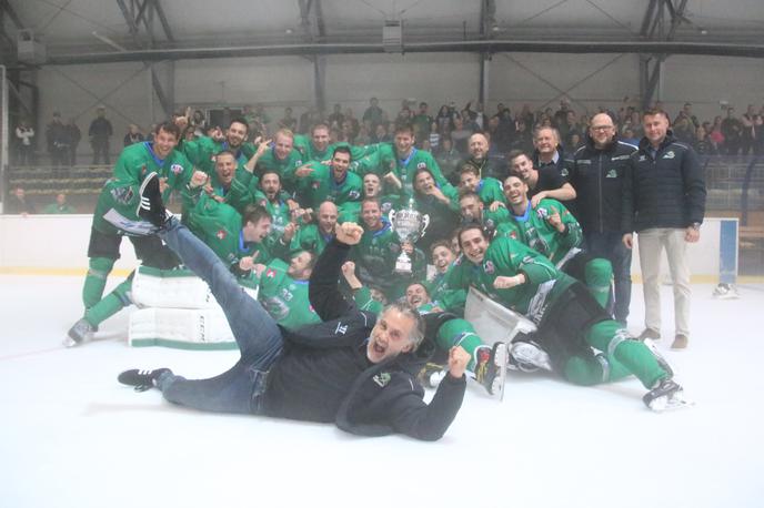 HK Olimpija HDD Jesenice finale pokal Slovenije | Lanski zmagovalci Pokala Slovenije, člani HK SŽ Olimpija, bodo v četrtfinalu pokala igrali z mlado zasedbo železarjev, HD Hidria Jesenice. | Foto Hokejska zveza Slovenije