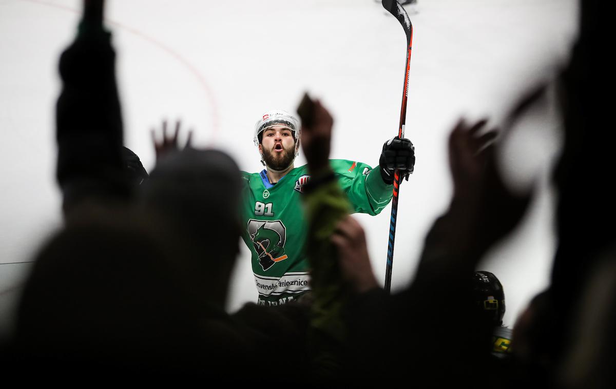 Žan Jezovšek | Hokejisti HK SŽ Olimpija so premagali najboljšo ekipo drugega dela tekmovanja Pustertal. Oba zadetka je dosegel Žan Jezovšek.  | Foto Matic Klanšek Velej/Sportida