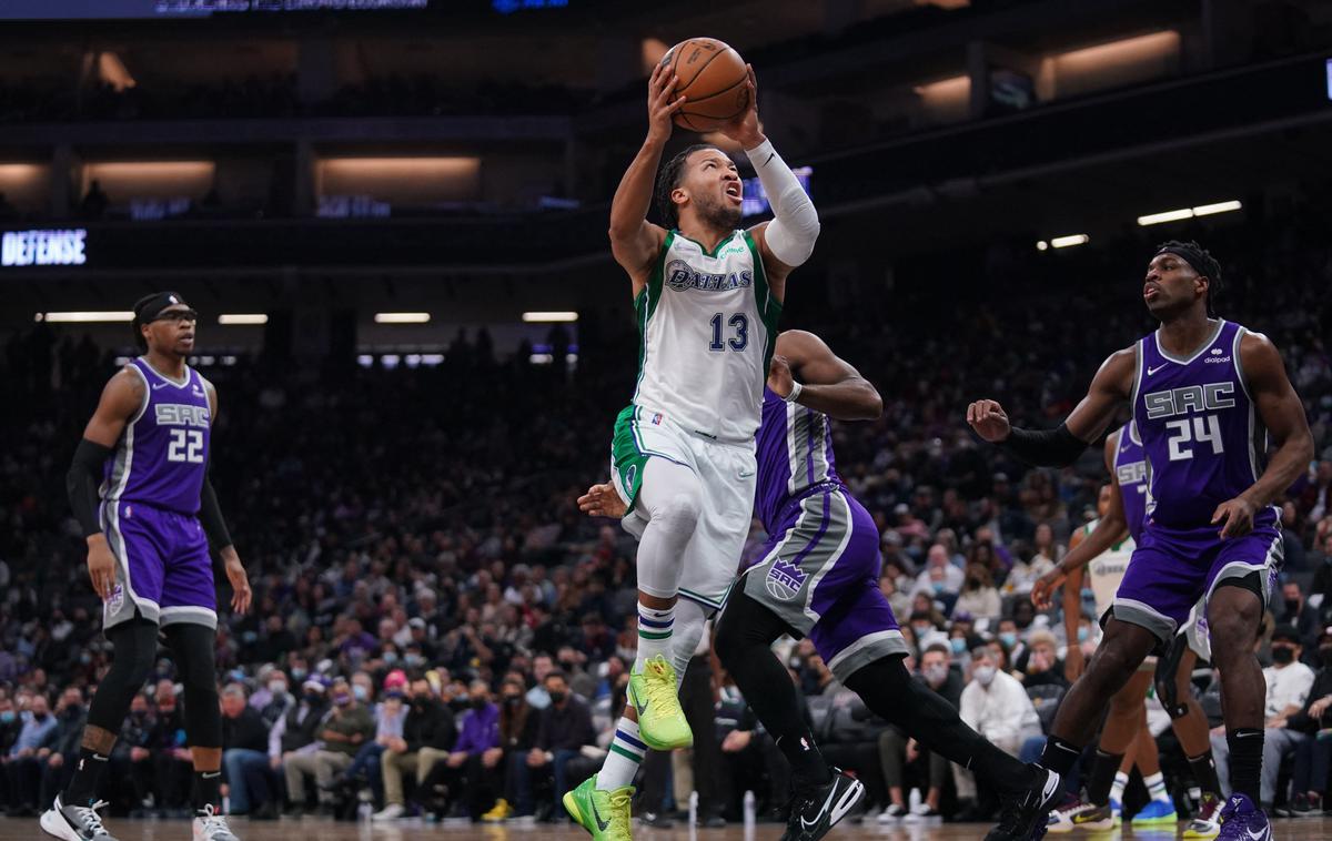 Jalen Brunson | Jalen Brunson je bil ob odsotnosti Luke Dončića najboljši strelec Dallas. Prispeval je 25 točk. | Foto Reuters