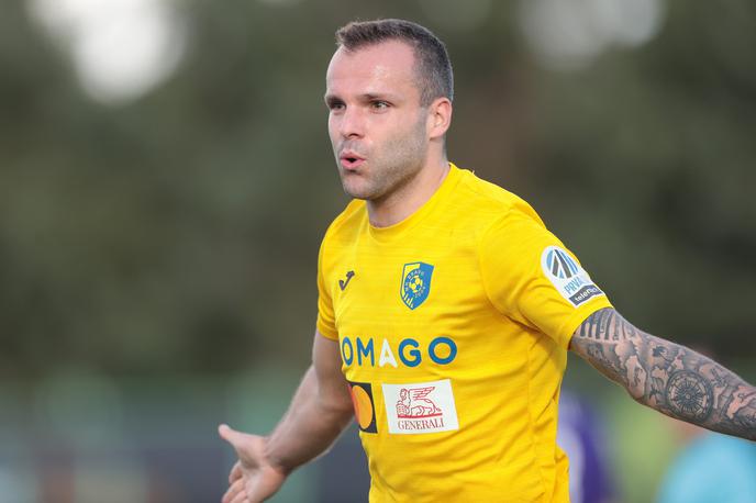 NK Bravo Matej Poplatnik | Matej Poplatnik je v 115. minuti tekme zadel za zmago z 2:0 in napredovanje Brava v drugi krog kvalifikacij. | Foto www.alesfevzer.com