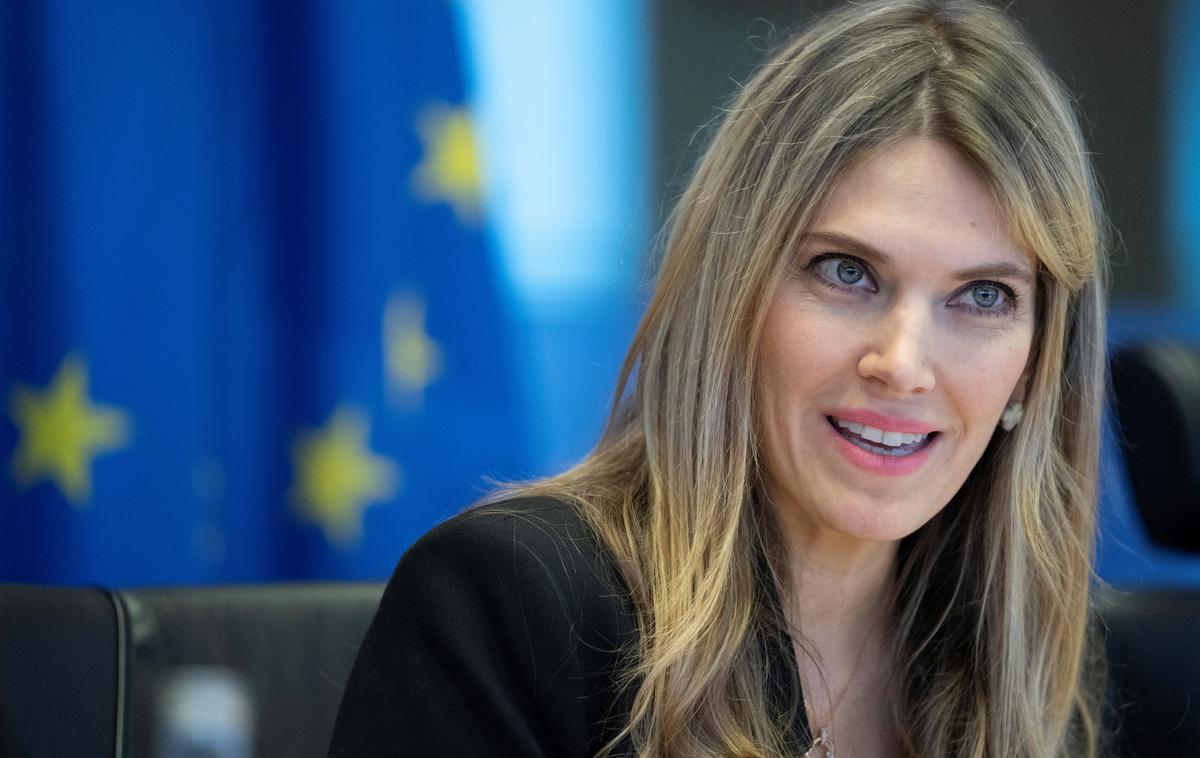 Eva Kaili | V Bruslju so v preteklih dneh v okviru preiskave obtožb o domnevnem podkupovanju, pranju denarja in poskusih vplivanja na politične odločitve v EU s strani Katarja, ki trenutno gosti svetovno prvenstvo v nogometu, pridržali šest oseb. | Foto Reuters