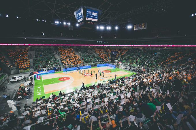 Stožice so v torek dihale za Cedevito Olimpijo. | Foto: Grega Valančič/Sportida