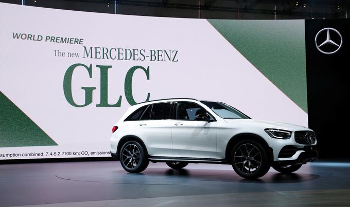 Prenovljeni mercedes-benz GLC z novim motorjem in osveženo potniško kabino | Foto: Reuters