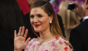 Očarljiva nosečnica Drew Barrymore