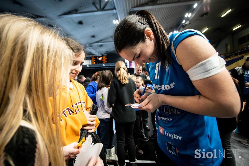 EHF liga prvakinj: Krim Mercator - Banik Most