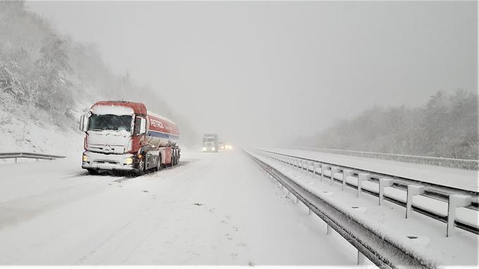 Zaprta avtocesta pri Razdrtem. (foto: Tilen Mušič) | Foto: 