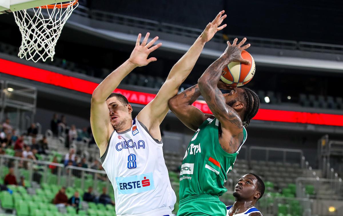 Cedevita Olimpija : Cibona, ABA liga | Codi Miller-McIntyre je bil s 24 točkami najboljši pri Olimpiji. | Foto Matic Klanšek Velej/Sportida