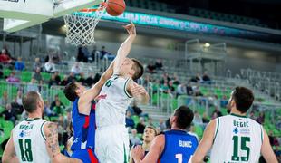 Olimpija se je dolgo mučila in na koncu preživela