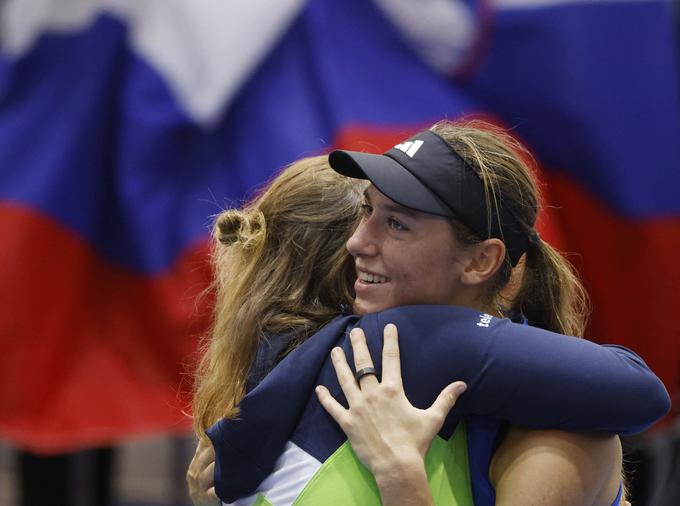 "Ostajam v stiku z dekleti, ki me poznajo bolje." | Foto: Reuters