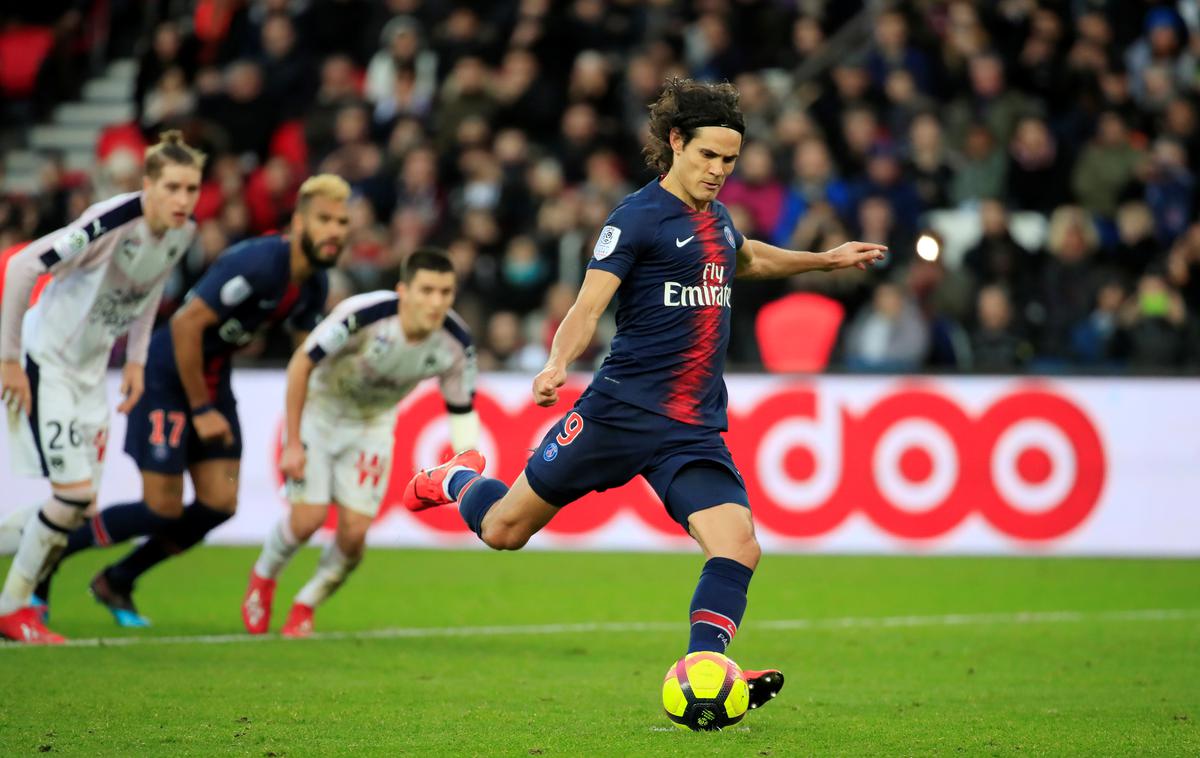 Edinson Cavani | Edinson Cavani je odločil zmagovalca na sobotni tekmi v Parizu, nato pa zaradi poškodbe končal tekmo že po prvem polčasu. | Foto Reuters