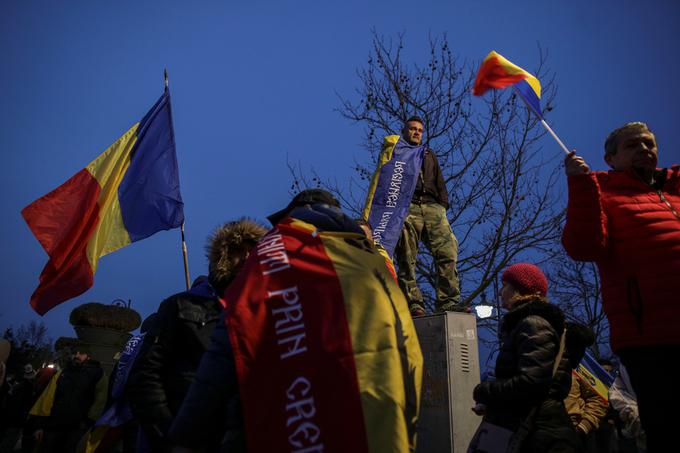 Za Balkan je značilna prisotnost številnih romansko govorečih staroselcev (Slovani jim pravijo tudi Vlahi), ki so tam živeli že v predslovanskih časih. Potomci teh romansko govorečih staroselcev so tudi Romuni. Ti verjetno niso neposredni potomci romaniziranih Dačanov, ampak so se na območje današnje Romunije priselili v srednjem veku z območja Balkana južno od Donave. | Foto: Reuters