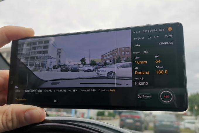 Aplikacija Cinema Pro je skoraj zagotovo ena najbolj kompletnih rešitev za videografe na katerem koli sodobnem pametnem telefonu. | Foto: Matic Tomšič