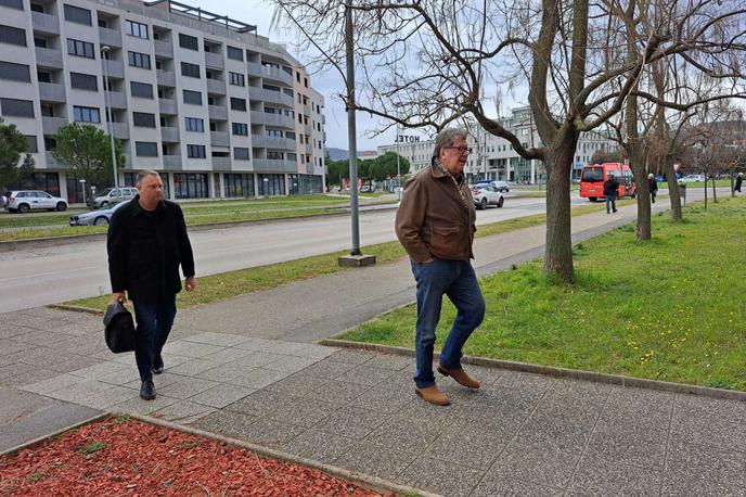 Igor Bavčar in njegov odvetnik Aljoša Dežman | Igor Bavčar in njegov odvetnik Aljoša Dežman prihajata na koprsko sodišče. | Foto STA