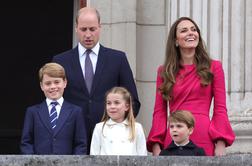 William in Kate se selita v "skromno kočo" kraljevih škandalov #foto