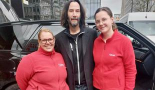 Keanu Reeves obiskal Ljubljano, podarili so mu potico