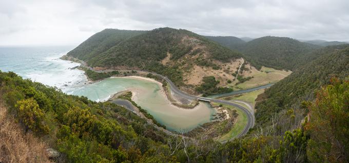 Gorati del se zažira v morje. Rezultat so neverjetni klifi in osupljivi razgledi. | Foto: Victoria Australia