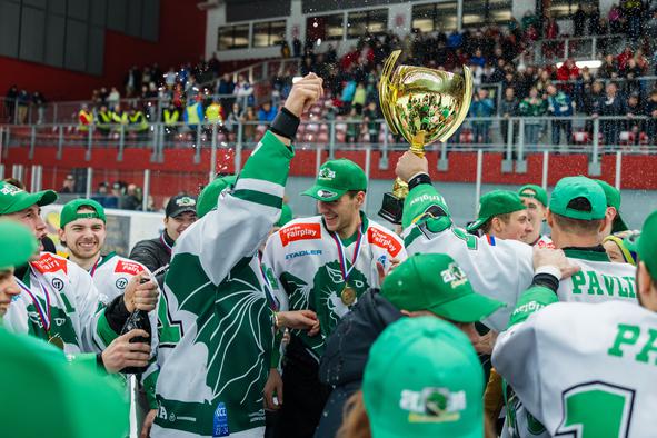 Kranjčani prek Maribora do zanesljive zmage, Olimpija čaka v polfinalu